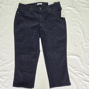 Croft & Barrow capri mid rise denim jeans women's size 14A classic stretch NWT